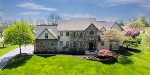 103-770-401_Captain_Robinson_Drive_Aerial