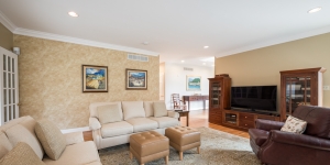 128-350-401_Captain_Robinson_Drive