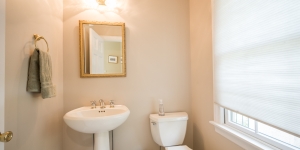 131-380-401_Captain_Robinson_Drive