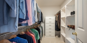 139-460-401_Captain_Robinson_Drive