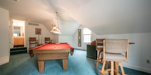 147-540-401_Captain_Robinson_Drive