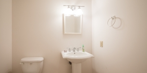 159-660-401_Captain_Robinson_Drive