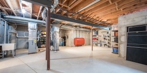 160-670-401_Captain_Robinson_Drive