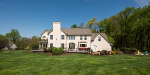 162-690-401_Captain_Robinson_Drive