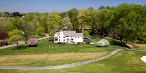 165-840-401_Captain_Robinson_Drive_Aerial