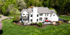 168-870-401_Captain_Robinson_Drive_Aerial