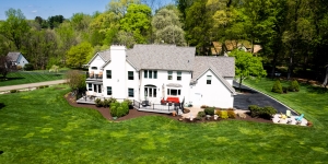 169-880-401_Captain_Robinson_Drive_Aerial